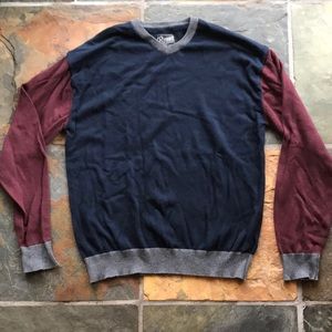 Retrofit V-neck knit sweater